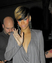 RIHANNA+TRIBAL PRINTS+FLAWLESS