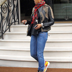 Kelis+Vivienne Westwood+Jeremy Scott=Dope!